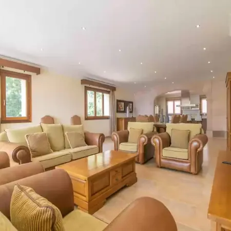 Mir Sa Des Pages With Pool *