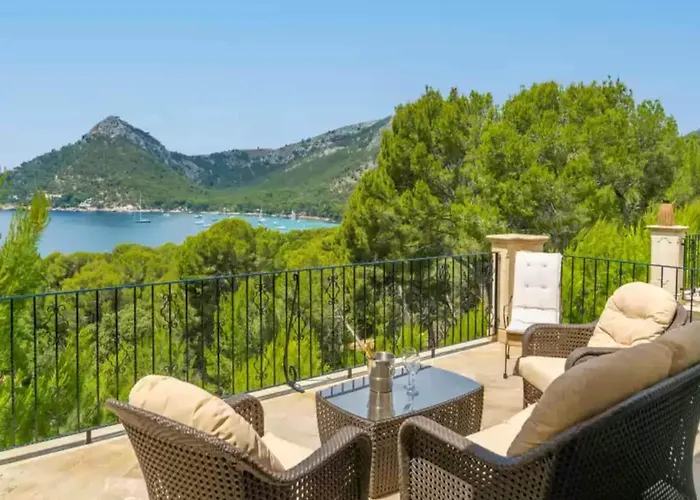 Villa Mir Sa Des Pages With Pool